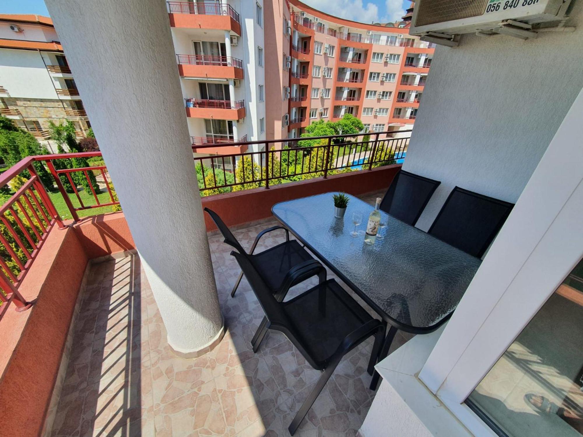 Apartman Ttt Burgas City Eksteriør billede