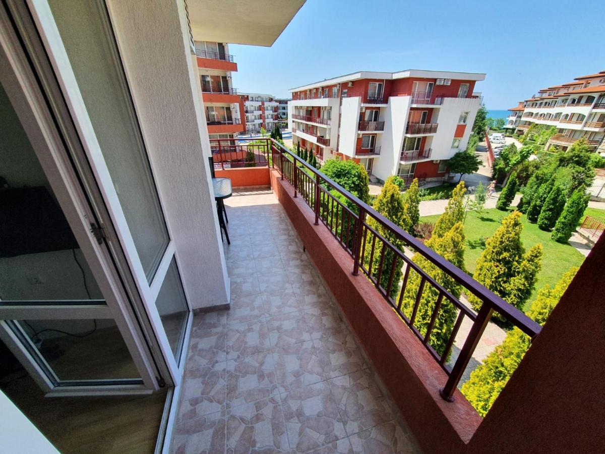 Apartman Ttt Burgas City Eksteriør billede