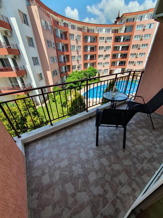 Apartman Ttt Burgas City Eksteriør billede