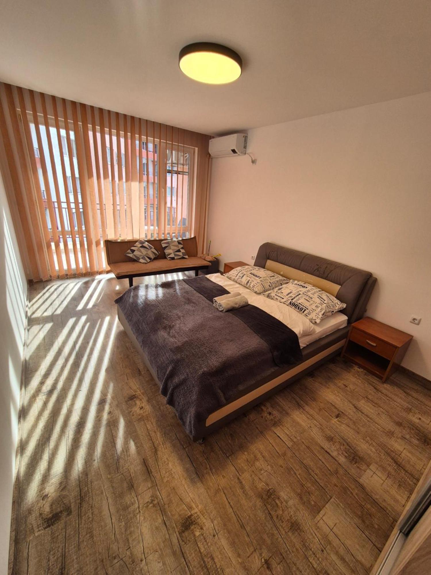 Apartman Ttt Burgas City Eksteriør billede